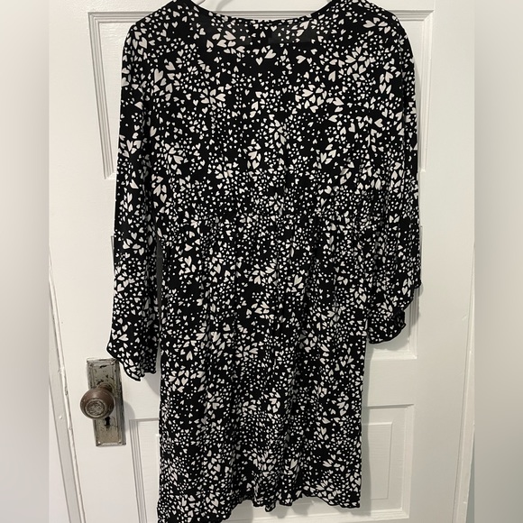 Beach cover up, size large - Picture 2 of 2